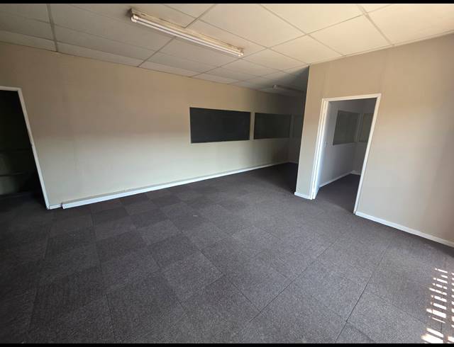 353M² WAREHOUSE TO LET IN STORMILL